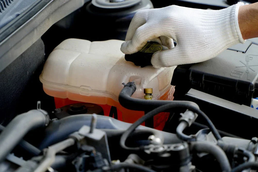 How to check whether the thermostat in your car is working?